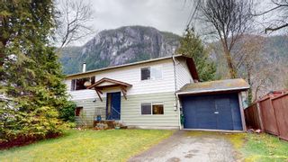 Photo 4: 38172 LOMBARDY Crescent in Squamish: Valleycliffe House for sale : MLS®# R2767300