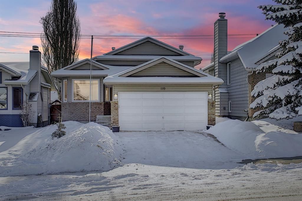 Main Photo: 119 Shawinigan Drive SW in Calgary: Shawnessy Detached for sale : MLS®# A1068163