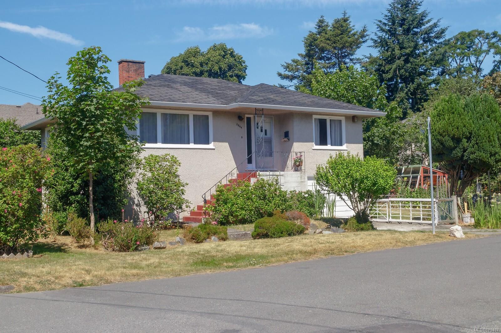 Main Photo: 2864 Dean Ave in Saanich: SE Camosun House for sale (Saanich East)  : MLS®# 879497