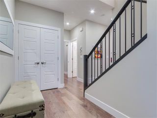 Photo 4: 30 EVANSVIEW Court NW in Calgary: Evanston House for sale : MLS®# C4105469