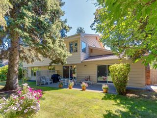 Photo 5: 56 BAY VIEW Drive SW in Calgary: Bayview House for sale : MLS®# C4136021