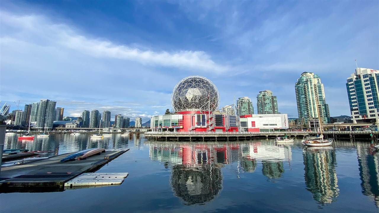 Main Photo: 615 38 W 1ST Avenue in Vancouver: False Creek Condo for sale in "The One" (Vancouver West)  : MLS®# R2527576