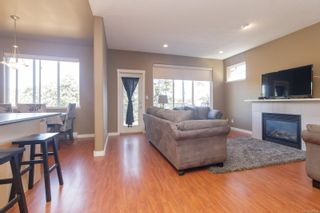 Photo 4: 934 Bullen Crt in Langford: La Florence Lake House for sale : MLS®# 885694