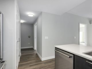 Photo 4: 305 4289 HASTINGS Street in Burnaby: Vancouver Heights Condo for sale in "MODENA" (Burnaby North)  : MLS®# R2354279