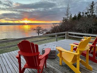 Photo 1: 4802 Sandy Point Road in Jordan Ferry: 407-Shelburne County Residential for sale (South Shore)  : MLS®# 202304465