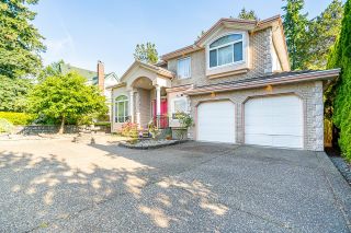 Photo 2: 4090 SPRUCE Street in Burnaby: Burnaby Hospital House for sale (Burnaby South)  : MLS®# R2786162