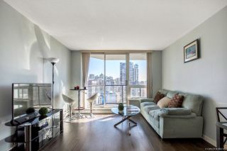 Photo 5: 1601 1212 HOWE Street in Vancouver: Downtown VW Condo for sale in "1212 HOWE" (Vancouver West)  : MLS®# R2248305