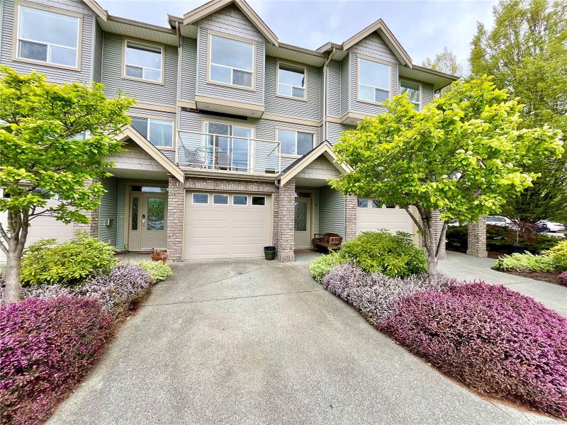 FEATURED LISTING: 3 - 2475 Mansfield Dr Courtenay