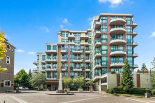 Photo 1: 422 10 RENAISSANCE Square in New Westminster: Quay Condo for sale in "Murano Lofts" : MLS®# R2482094