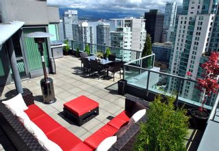 Photo 16: 3301 1331 W GEORGIA Street in Vancouver: Coal Harbour Condo for sale in "THE POINTE" (Vancouver West)  : MLS®# R2132219
