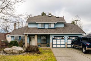 Photo 1: 5877 188 Street in Surrey: Cloverdale BC House for sale (Cloverdale)  : MLS®# R2849326