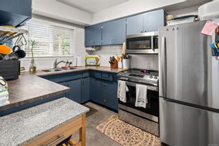 Photo 6: 3248/3250 Cook St in Saanich: SE Maplewood Full Duplex for sale (Saanich East)  : MLS®# 927443