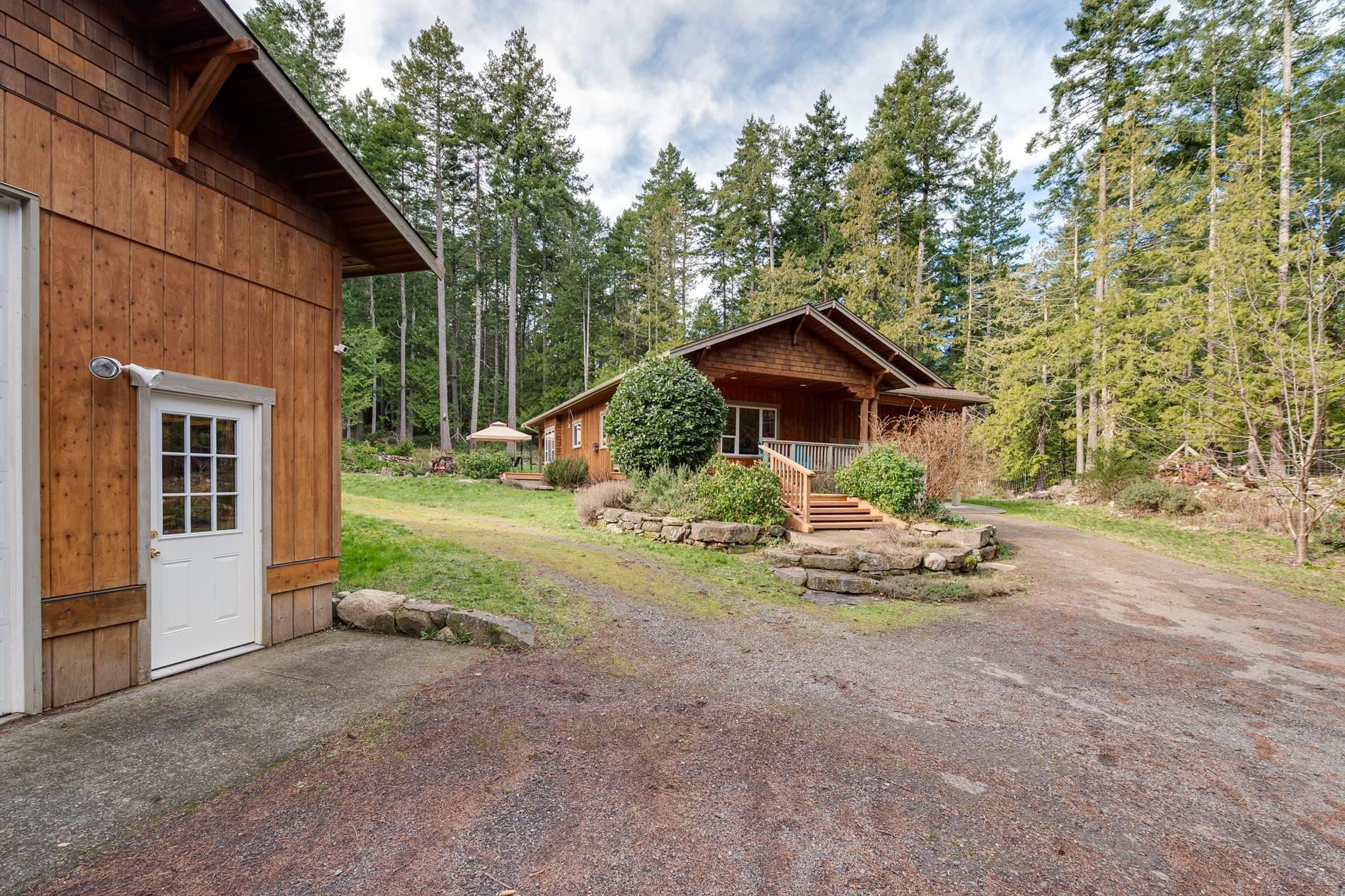 Main Photo: 530 MONTROSE ROAD in : Mayne Island House for sale : MLS®# R2658394