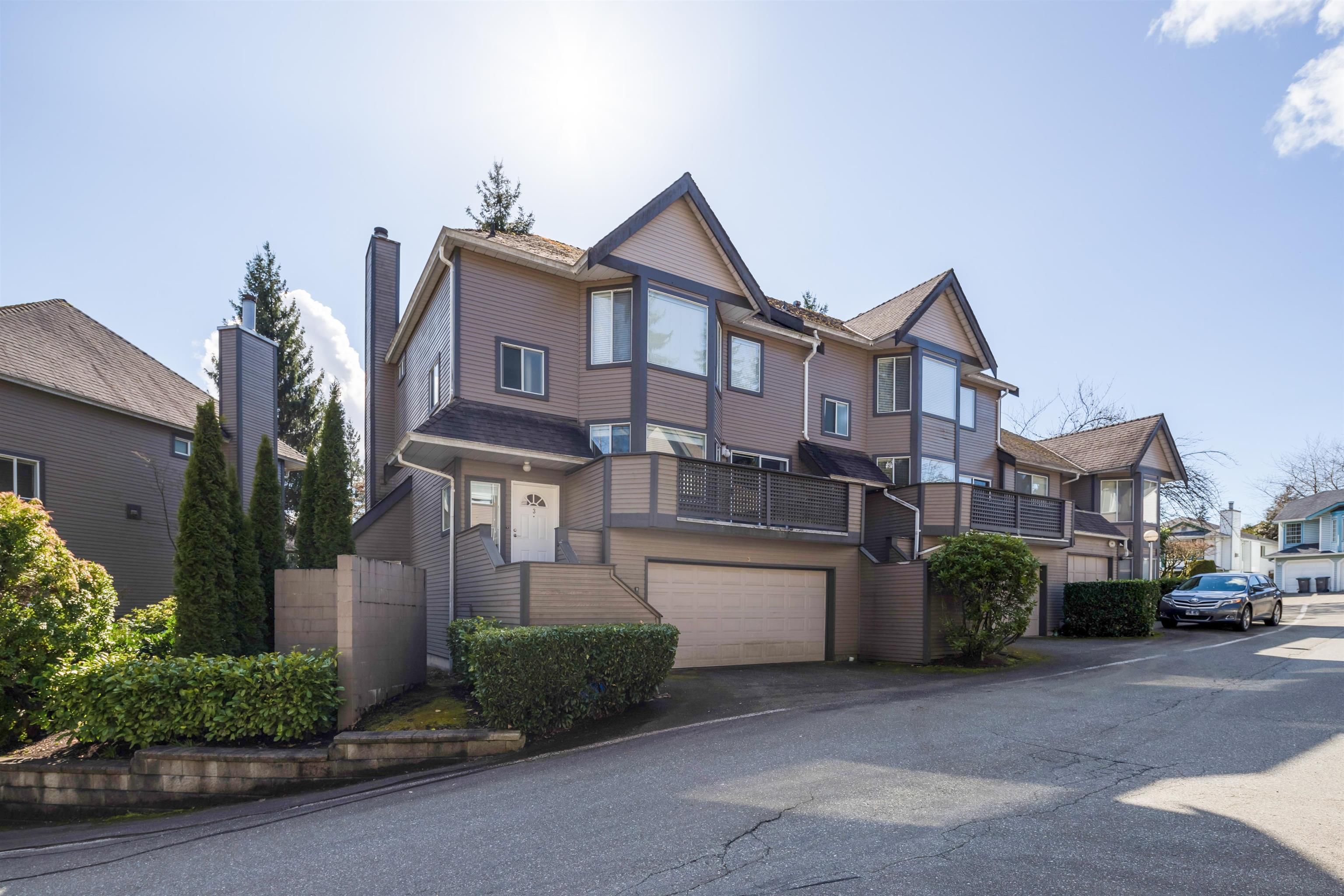 Main Photo: 3 1251 LASALLE Place in Coquitlam: Canyon Springs Townhouse for sale in "CHATEAU LASALLE" : MLS®# R2669660