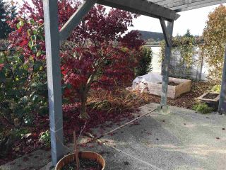 Photo 13: 11 689 PARK Road in Gibsons: Gibsons & Area Condo for sale (Sunshine Coast)  : MLS®# R2417344
