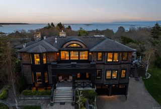Photo 4: 2990 Beach Dr in Oak Bay: OB Uplands House for sale : MLS®# 959319