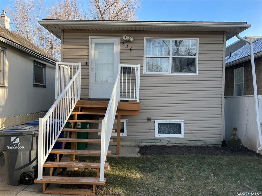 Main Photo: 326 G Avenue South in Saskatoon: Riversdale Residential for sale : MLS®# SK956940