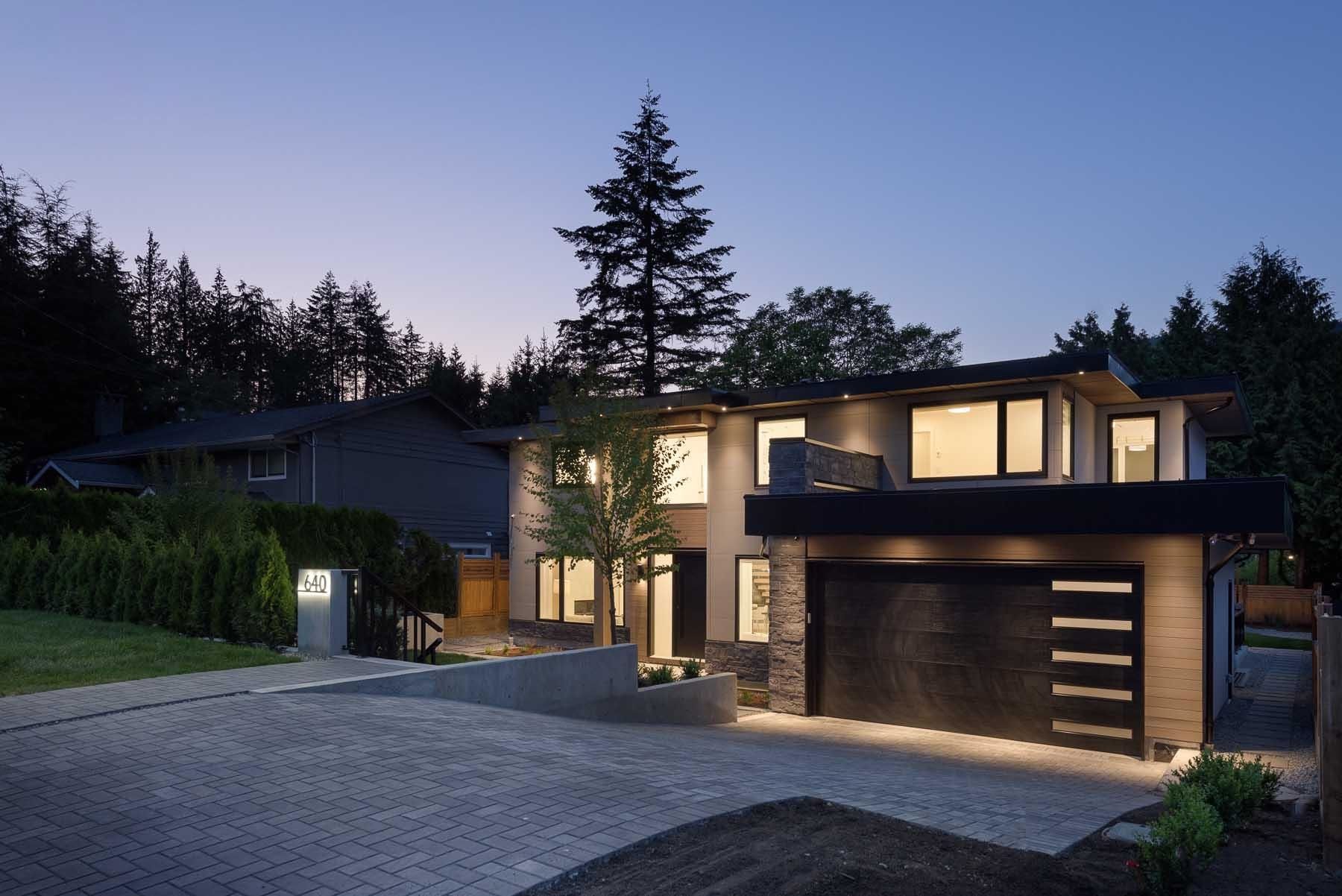 Main Photo: 640 E OSBORNE Road in North Vancouver: Princess Park House for sale : MLS®# R2778556