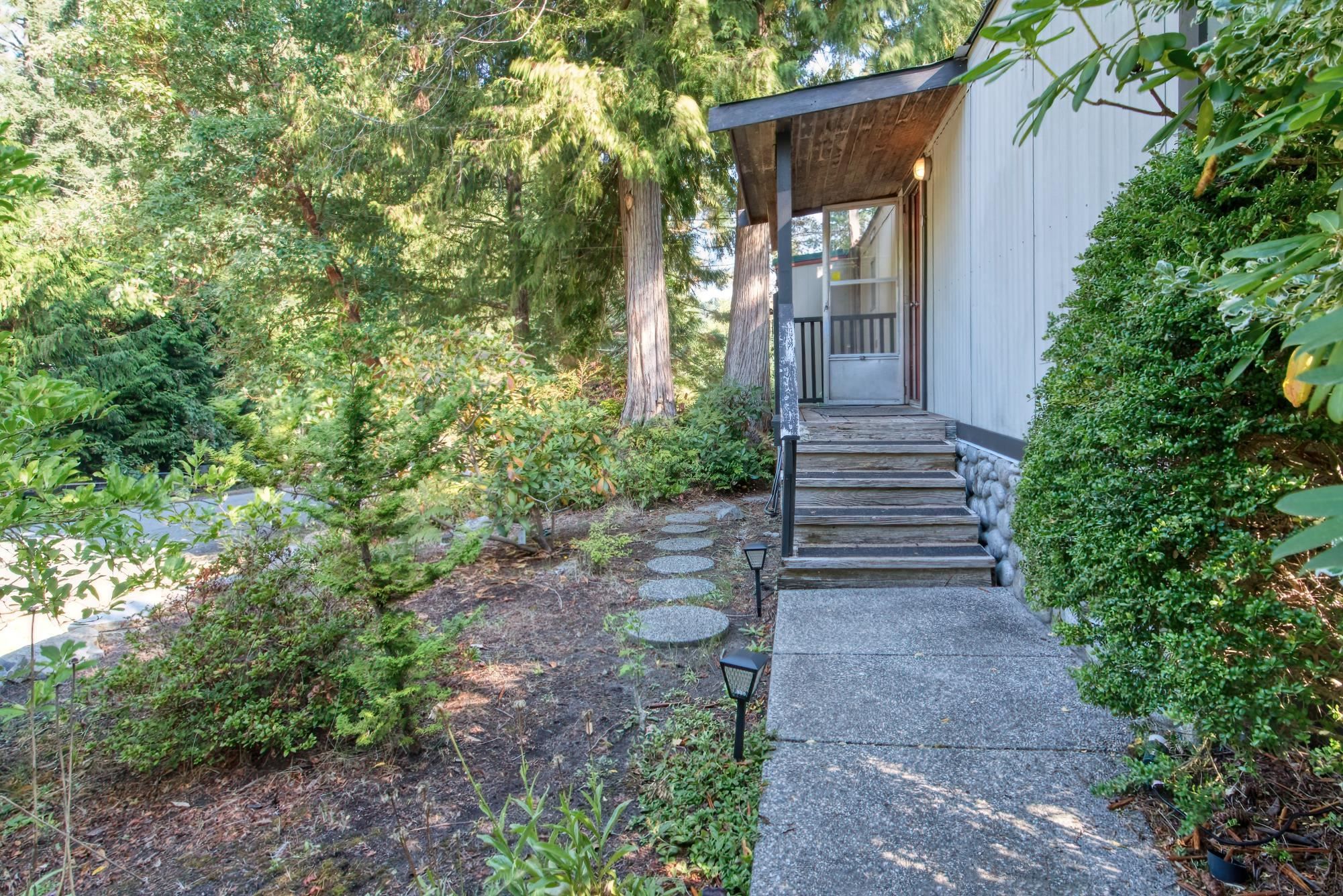 Main Photo: 4532 RONDEVIEW Road in Madeira Park: Pender Harbour Egmont Manufactured Home for sale (Sunshine Coast)  : MLS®# R2814557