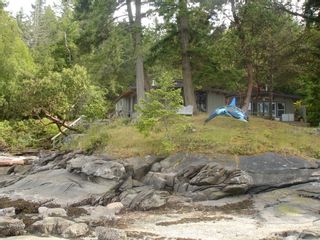 Photo 11: 205 Pilkey Point in Thetis Island: Beach Home for sale : MLS®# 274612