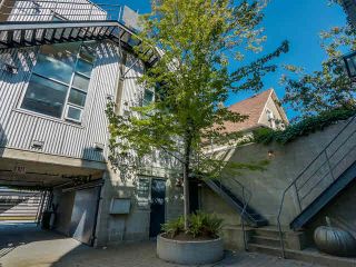 Photo 3: 1 1334 ODLUM Drive in Vancouver: Grandview VE Townhouse for sale (Vancouver East)  : MLS®# V1139879