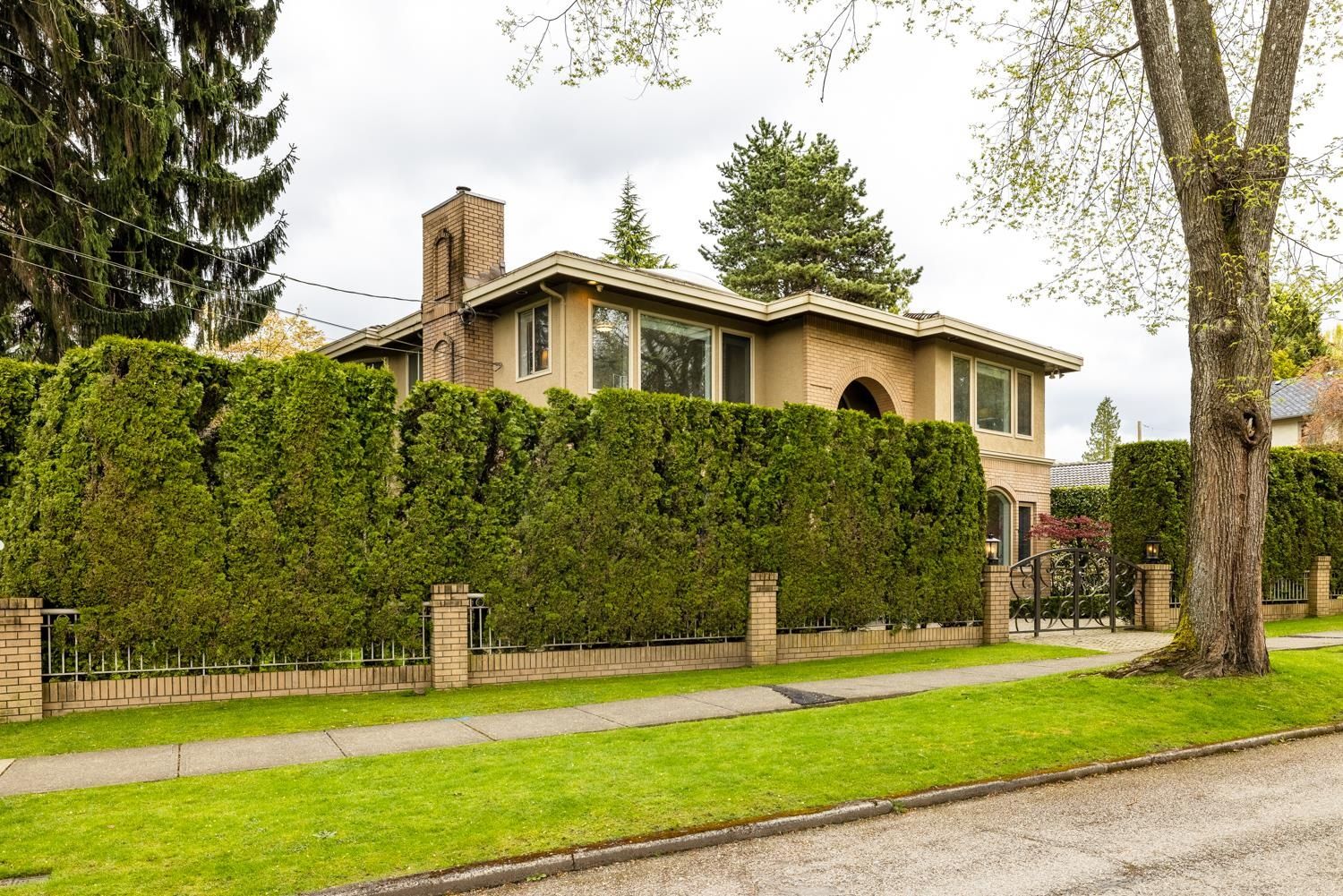 Main Photo: 1689 W 29TH Avenue in Vancouver: Shaughnessy House for sale (Vancouver West)  : MLS®# R2724914