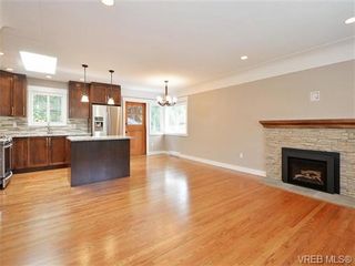 Photo 5: 3119 Somerset St in VICTORIA: Vi Mayfair House for sale (Victoria)  : MLS®# 732616