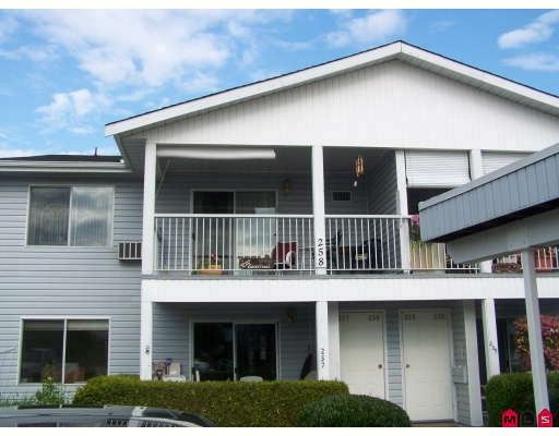 Main Photo: 258 32691 GARIBALDI Drive in Abbotsford: Abbotsford West Townhouse for sale in "Carriage Lane" : MLS®# F2822802