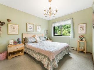 Photo 17: 3617 NICO WYND DRIVE in Surrey: Elgin Chantrell Townhouse for sale (South Surrey White Rock)  : MLS®# R2788466