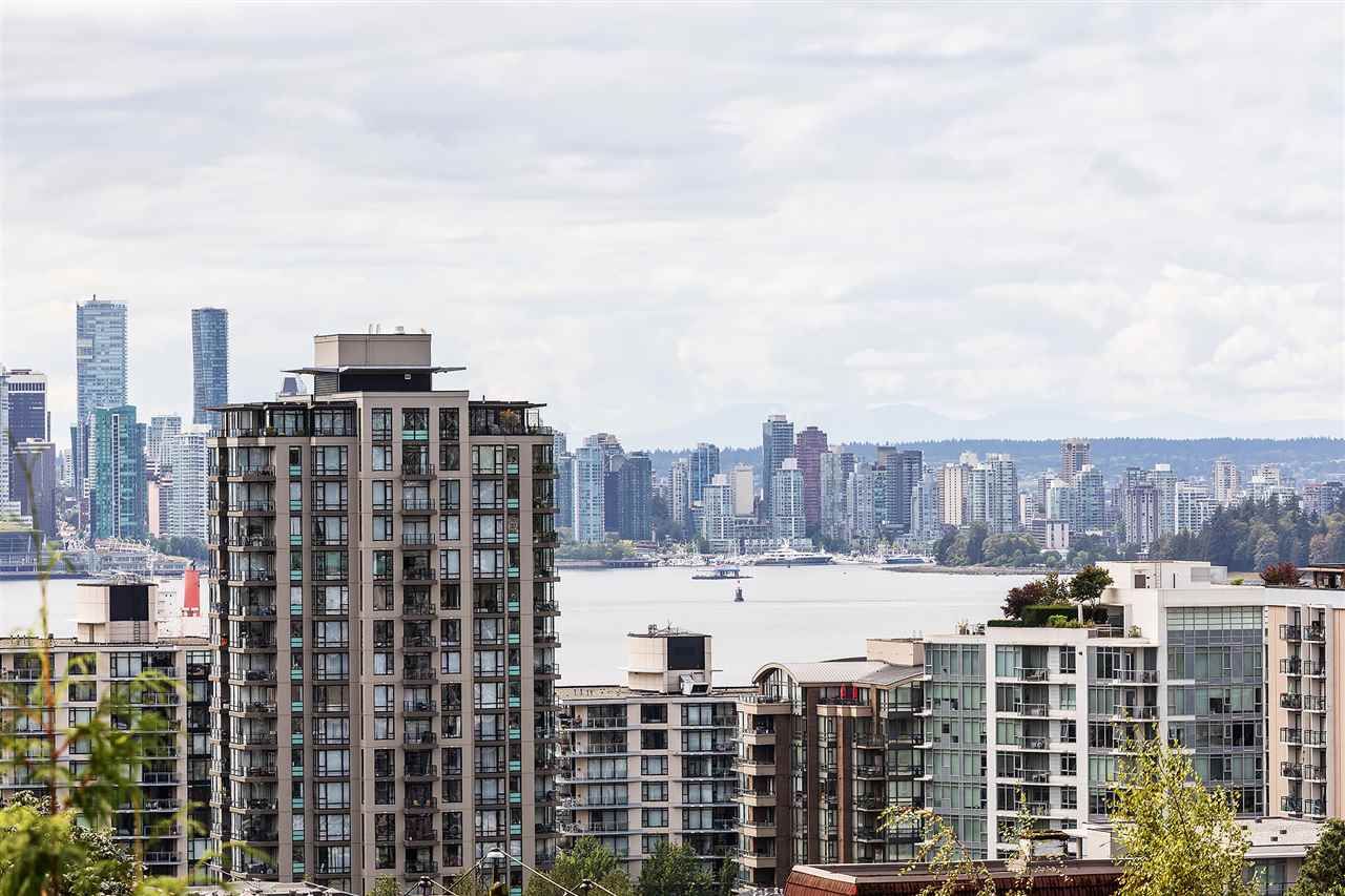 Main Photo: 502 567 LONSDALE Avenue in North Vancouver: Lower Lonsdale Condo for sale : MLS®# R2518852
