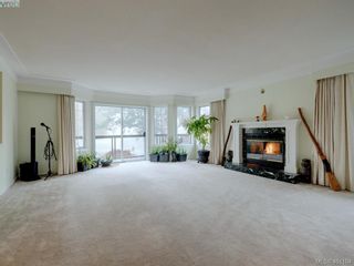 Photo 2: 2800 Austin Ave in VICTORIA: SW Gorge House for sale (Saanich West)  : MLS®# 800400