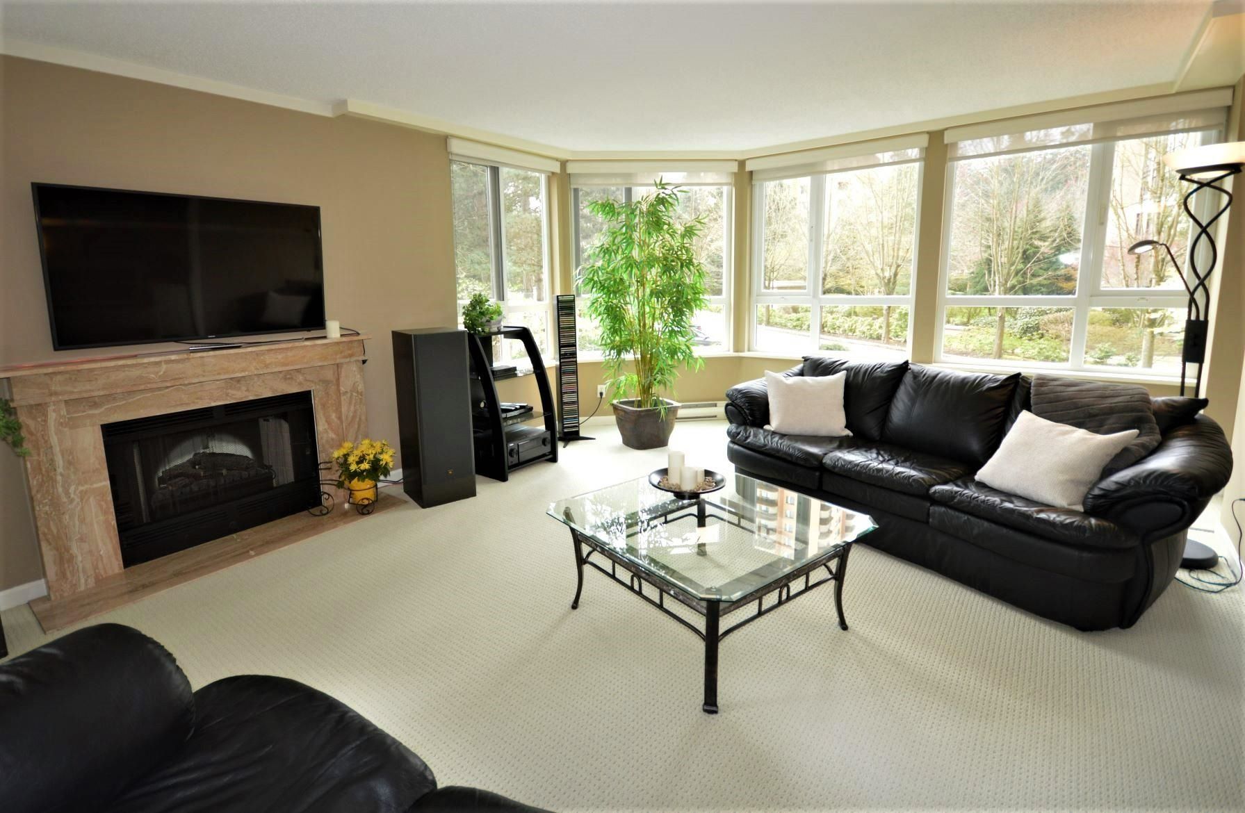 Main Photo: 203 6152 Kathleen Avenue in Burnaby: Condo for sale (Burnaby South)  : MLS®# R2672053
