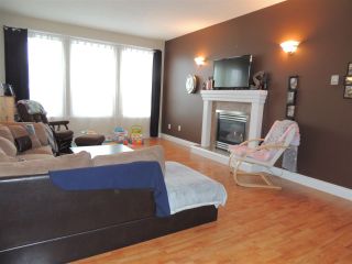 Photo 3: 6754 CHARTWELL Crescent in Prince George: Lafreniere House for sale (PG City South (Zone 74))  : MLS®# R2248006