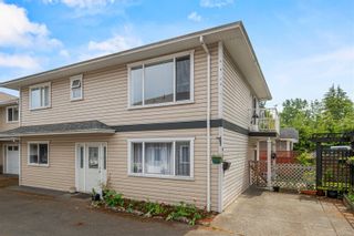 Photo 2: 9543 Sharples Rd in Sidney: Si Sidney South-West Half Duplex for sale : MLS®# 962791