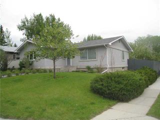 Photo 2: 6628 LAW Drive SW in CALGARY: Lakeview Residential Detached Single Family for sale (Calgary)  : MLS®# C3552508