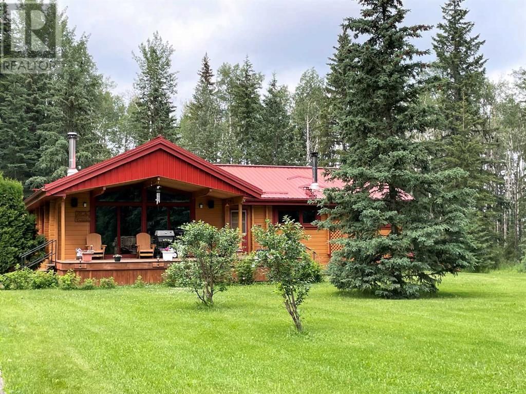 Main Photo: 842036 Range Road 233 in Rural Northern Lights, County of: House for sale : MLS®# A2063817