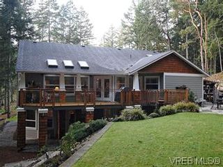 Photo 1: 620 Stewart Mountain Rd in VICTORIA: Hi Eastern Highlands House for sale (Highlands)  : MLS®# 594261