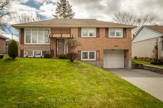 Photo 1: 16 Lay Street in Barrie: Little Lake House (Bungalow-Raised) for sale : MLS®# S8235110