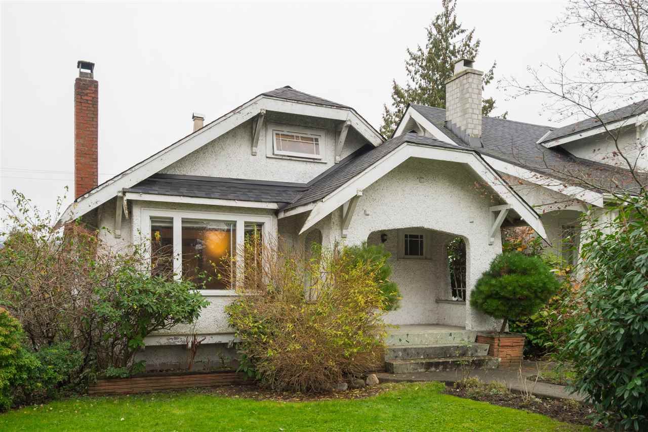 Main Photo: 2063 NAPIER Street in Vancouver: Grandview VE House for sale in "Commercial Drive" (Vancouver East)  : MLS®# R2124487