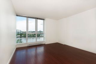 Photo 15: 907 980 COOPERAGE Way in Vancouver: Yaletown Condo for sale in "Cooper's Pointe" (Vancouver West)  : MLS®# R2860174
