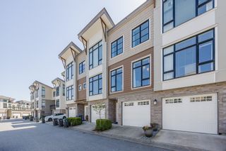 Photo 2: 25 9989 E BARNSTON Drive in Surrey: Fraser Heights Townhouse for sale (North Surrey)  : MLS®# R2873443