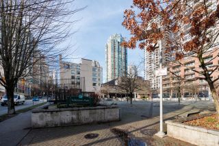 Photo 25: 2205 909 MAINLAND Street in Vancouver: Yaletown Condo for sale in "Yaletown Park 2" (Vancouver West)  : MLS®# R2746583