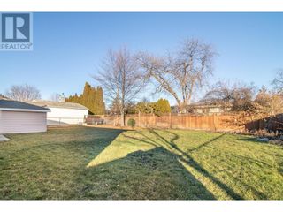 Photo 21: 1421 Lombardy Square in Kelowna: House for sale : MLS®# 10307272