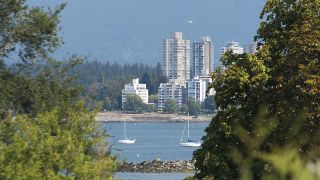 Photo 16: 304 2255 YORK Avenue in Vancouver: Kitsilano Condo for sale in "BEACH HOUSE" (Vancouver West)  : MLS®# R2301531