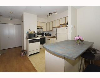 Photo 4: 105 921 THURLOW Street in Vancouver: West End VW Condo for sale in "KRISTOFF PLACE" (Vancouver West)  : MLS®# V774226