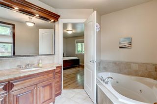Photo 17: 2304 LONGRIDGE Drive SW in Calgary: North Glenmore Park Detached for sale : MLS®# A1015569