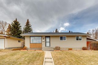 Photo 1: 609 Agate Crescent SE in Calgary: Acadia Detached for sale : MLS®# A2039799