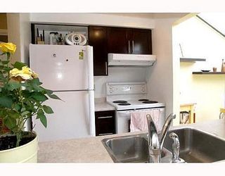 Photo 5: 204 2125 YORK Ave in Vancouver West: Kitsilano Home for sale ()  : MLS®# V639489