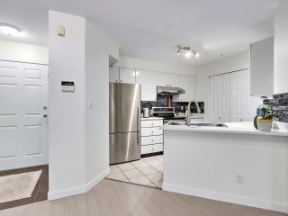 Photo 13: 411 150 W 22ND Street in North Vancouver: Central Lonsdale Condo for sale in "THE SIERRA" : MLS®# R2868808