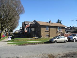 Photo 3: 2306 GRAVELEY ST in Vancouver: Grandview VE House for sale (Vancouver East)  : MLS®# V992637